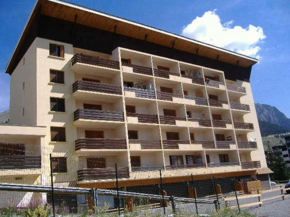 Petit Prix Studio 4 Pers. Proche Pistes Et Commerces Avec Balcon Sud, Acceptant Animaux - Fr-1-445-90 Montgenevre Apartment