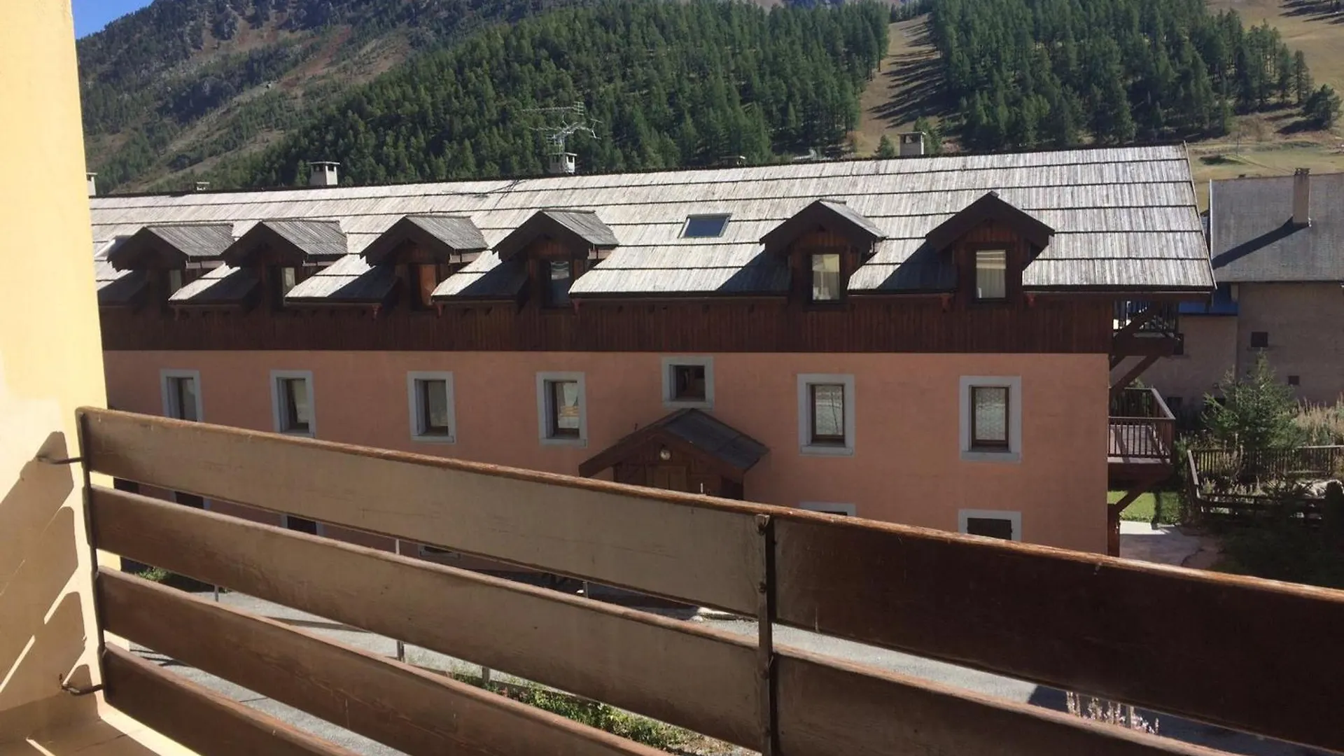 Apartment Petit Prix Studio 4 Pers. Proche Pistes Et Commerces Avec Balcon Sud, Acceptant Animaux - Fr-1-445-90 Montgenevre