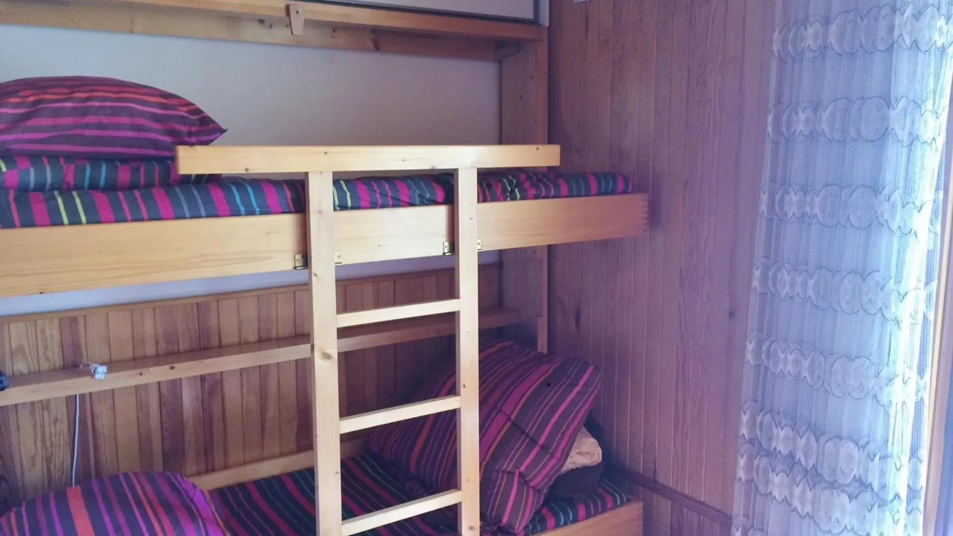 Petit Prix Studio 4 Pers. Proche Pistes Et Commerces Avec Balcon Sud, Acceptant Animaux - Fr-1-445-90 Montgenevre 0*,