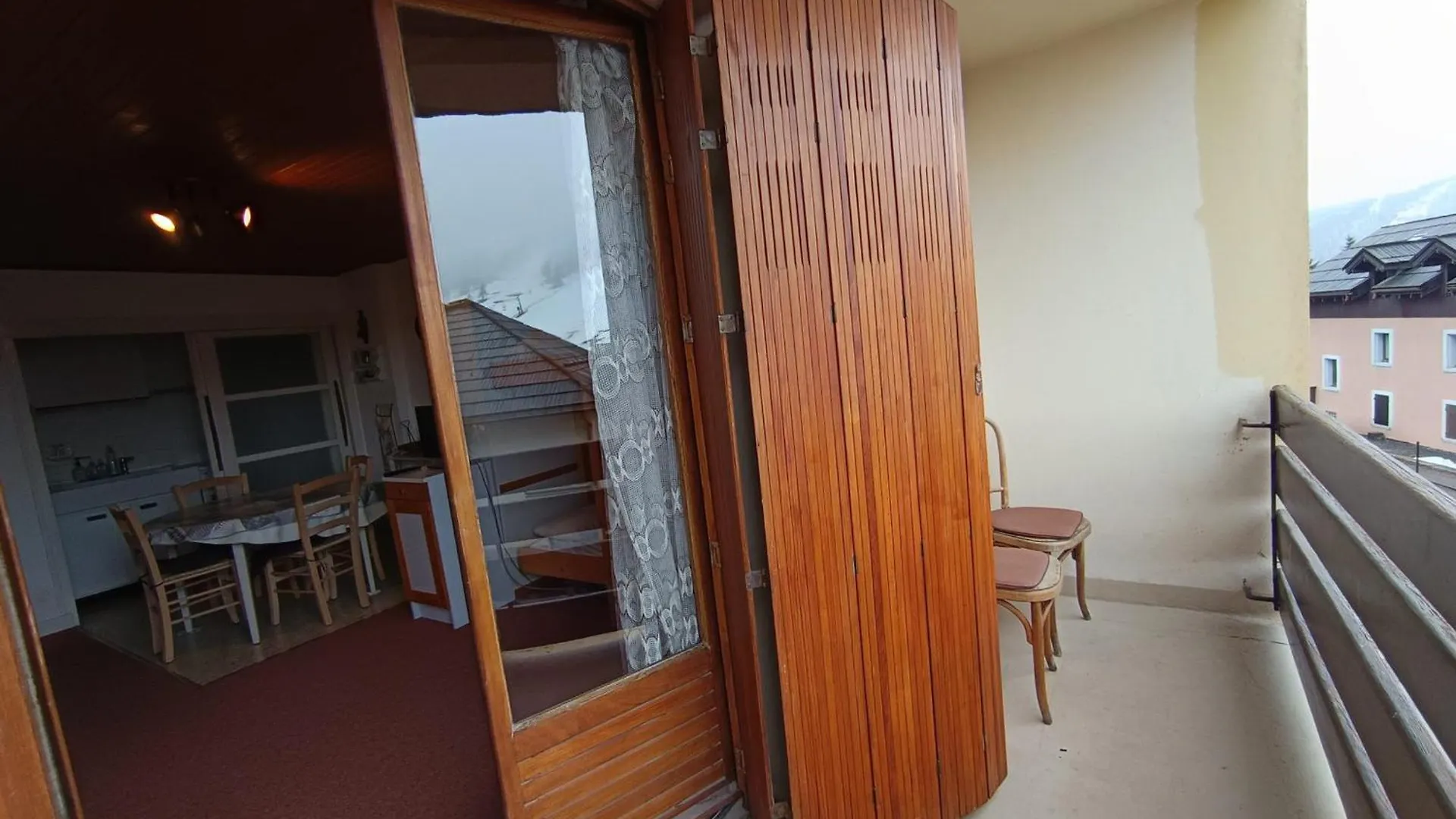 Petit Prix Studio 4 Pers. Proche Pistes Et Commerces Avec Balcon Sud, Acceptant Animaux - Fr-1-445-90 Montgenevre France