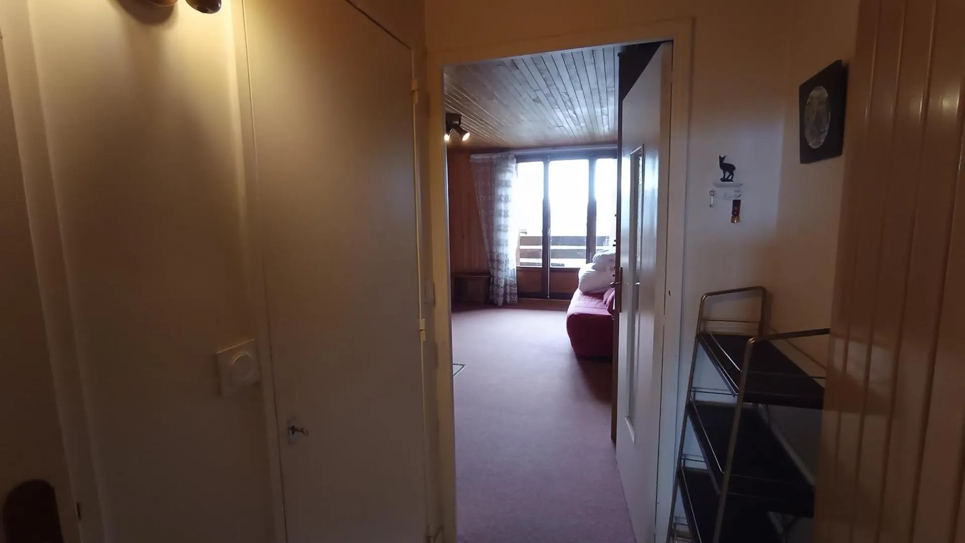 Petit Prix Studio 4 Pers. Proche Pistes Et Commerces Avec Balcon Sud, Acceptant Animaux - Fr-1-445-90 Montgenevre 0*,  France